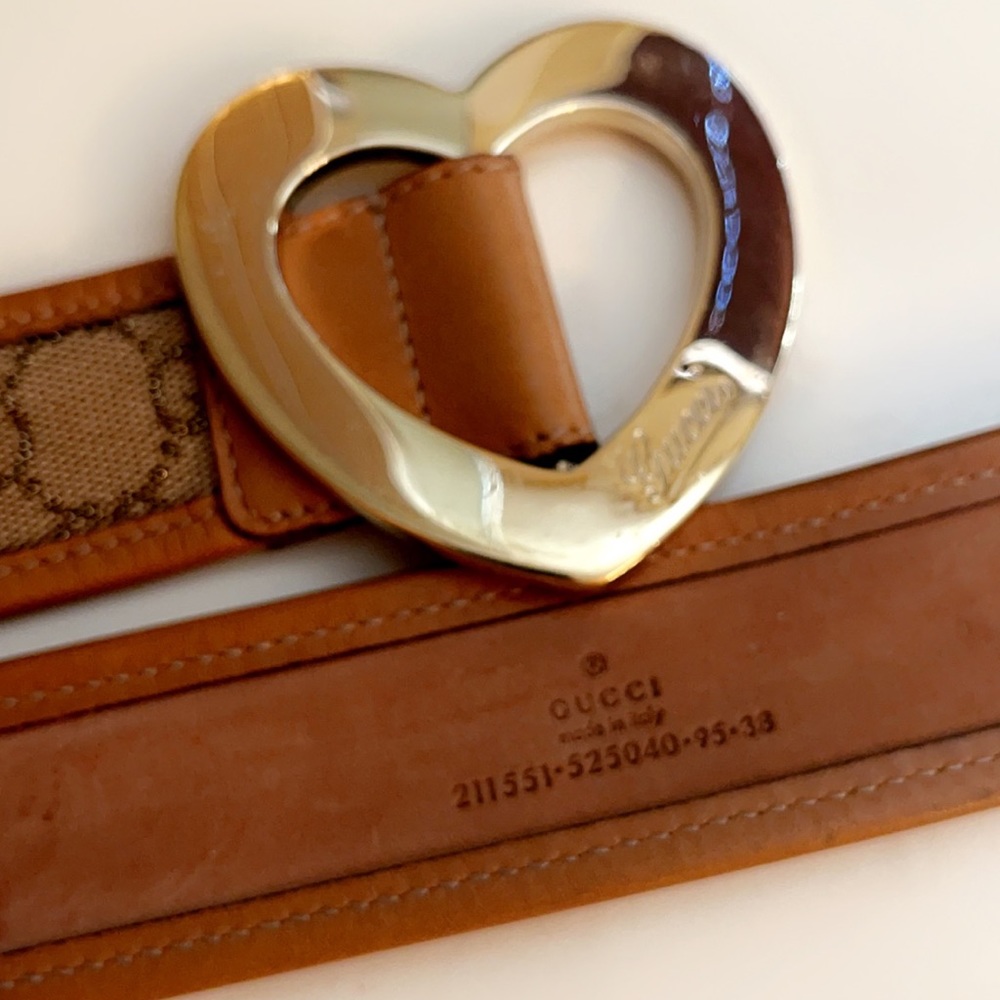 Women Gucci belt ( Authentic)